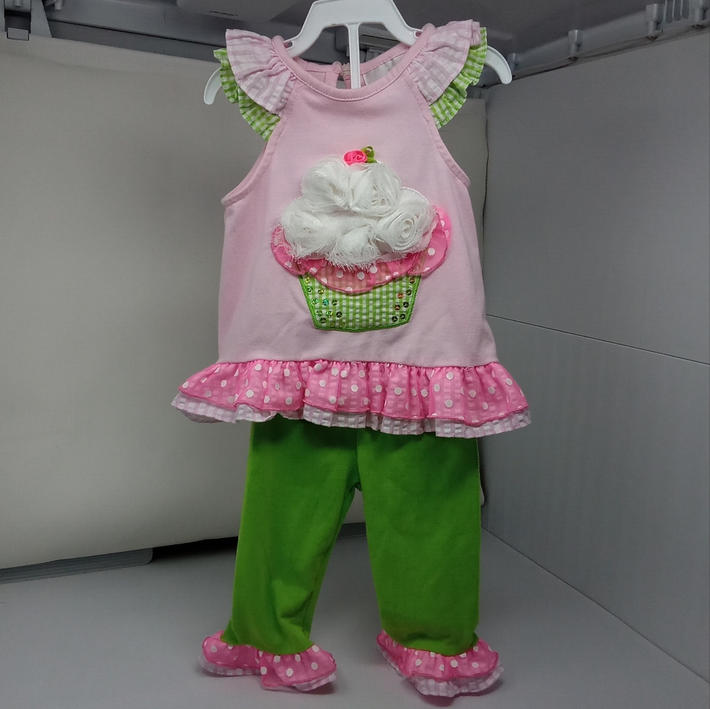 Rare Editions Pink and Green Cupcake Set